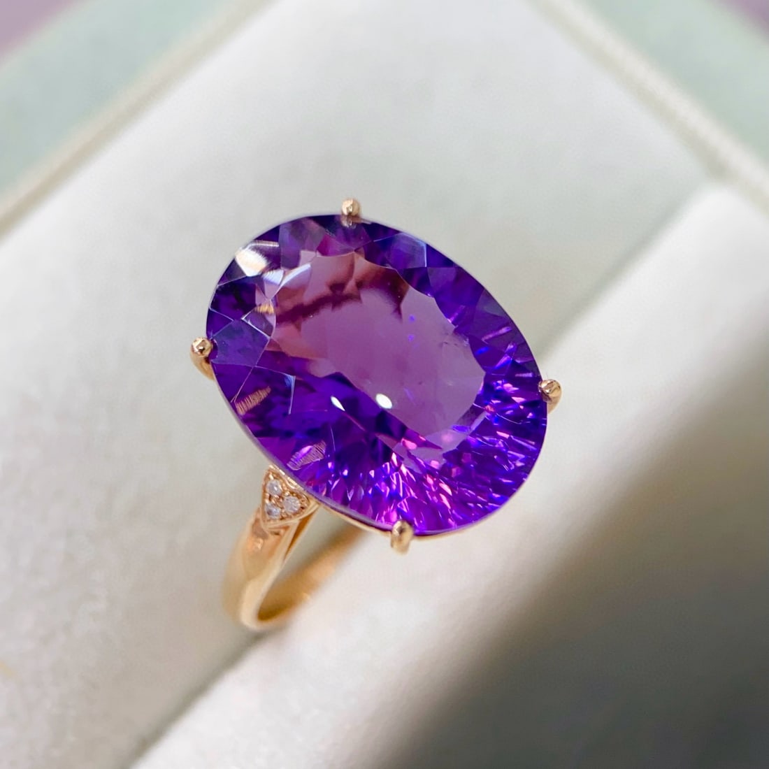 14k Gold 8.72 Ctw Natural Amethyst & Diamond Ring - 4