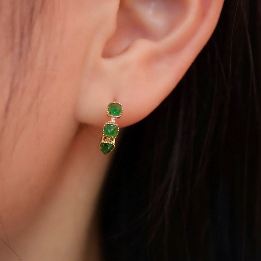 14k Gold 1.02 Ctw Natural Emerald & Diamond Earrings - 5