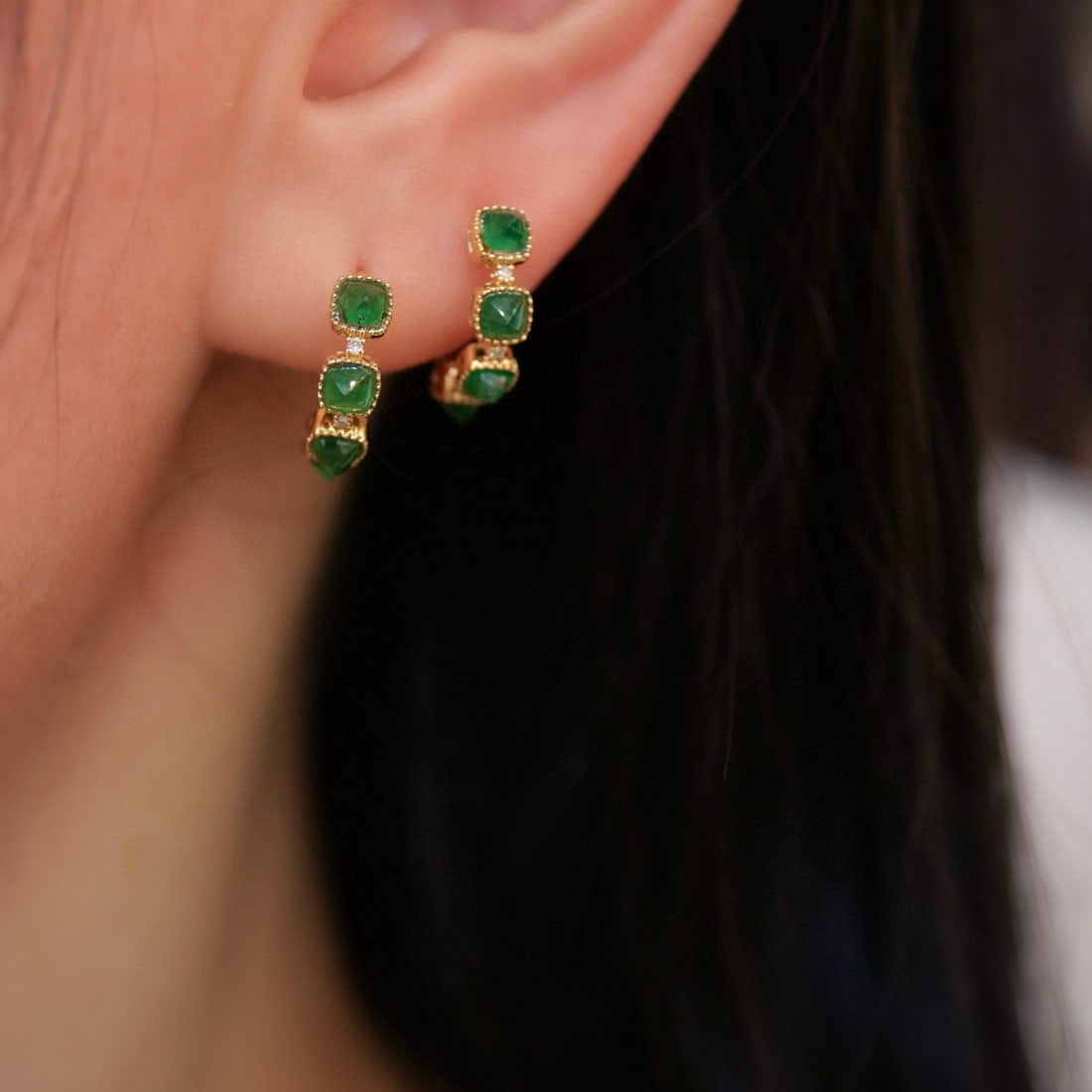 14k Gold 1.02 Ctw Natural Emerald & Diamond Earrings - 6