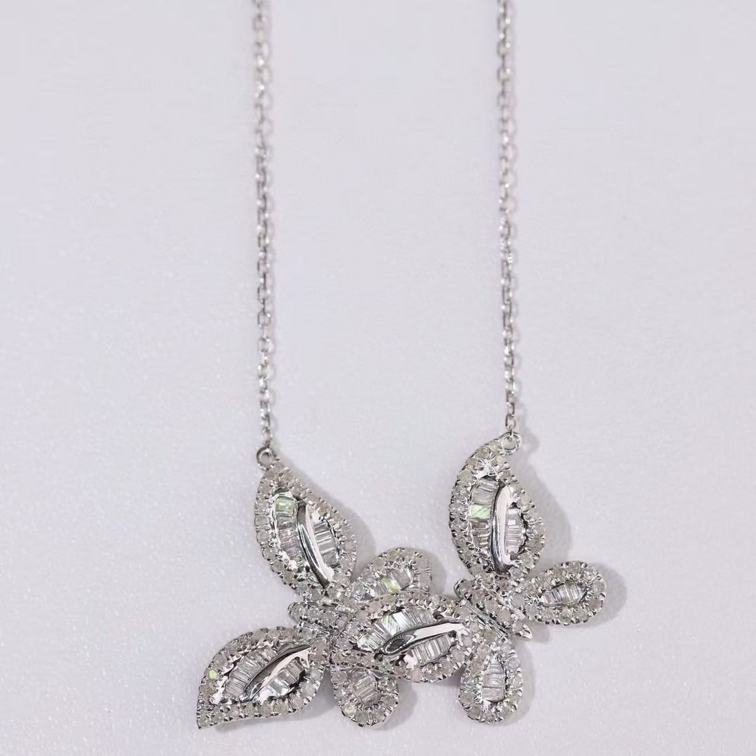 14k Gold 0.76 Ct Natural H Diamond & Butterfly Necklace - 5