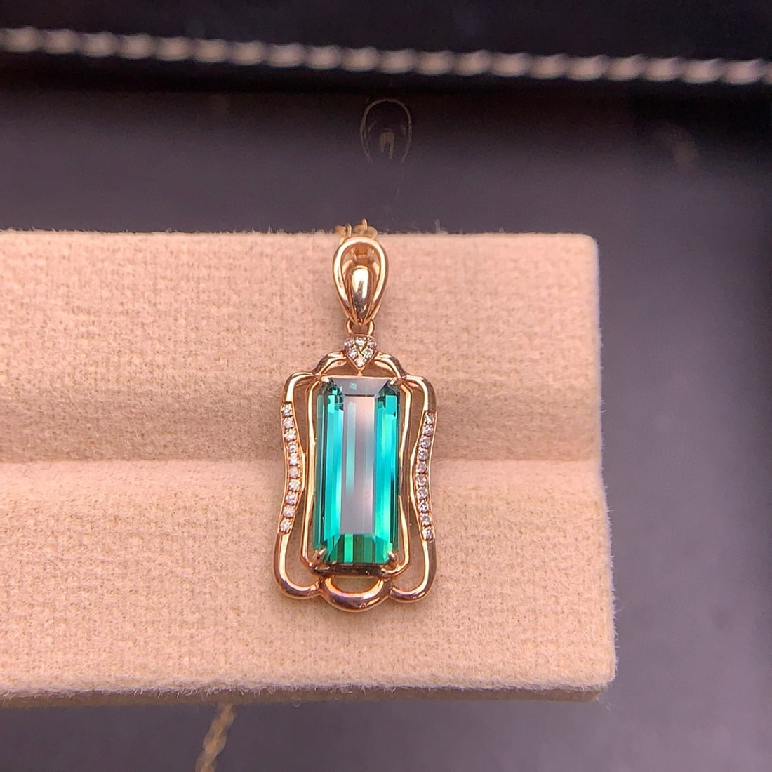 14k Gold 2.9 Ct Natural Tourmaline & Diamond Pendant( Without Chain ) - 7