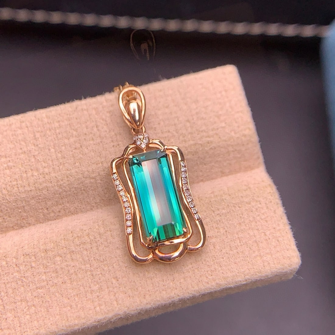 14k Gold 2.9 Ct Natural Tourmaline & Diamond Pendant( Without Chain ) - 8