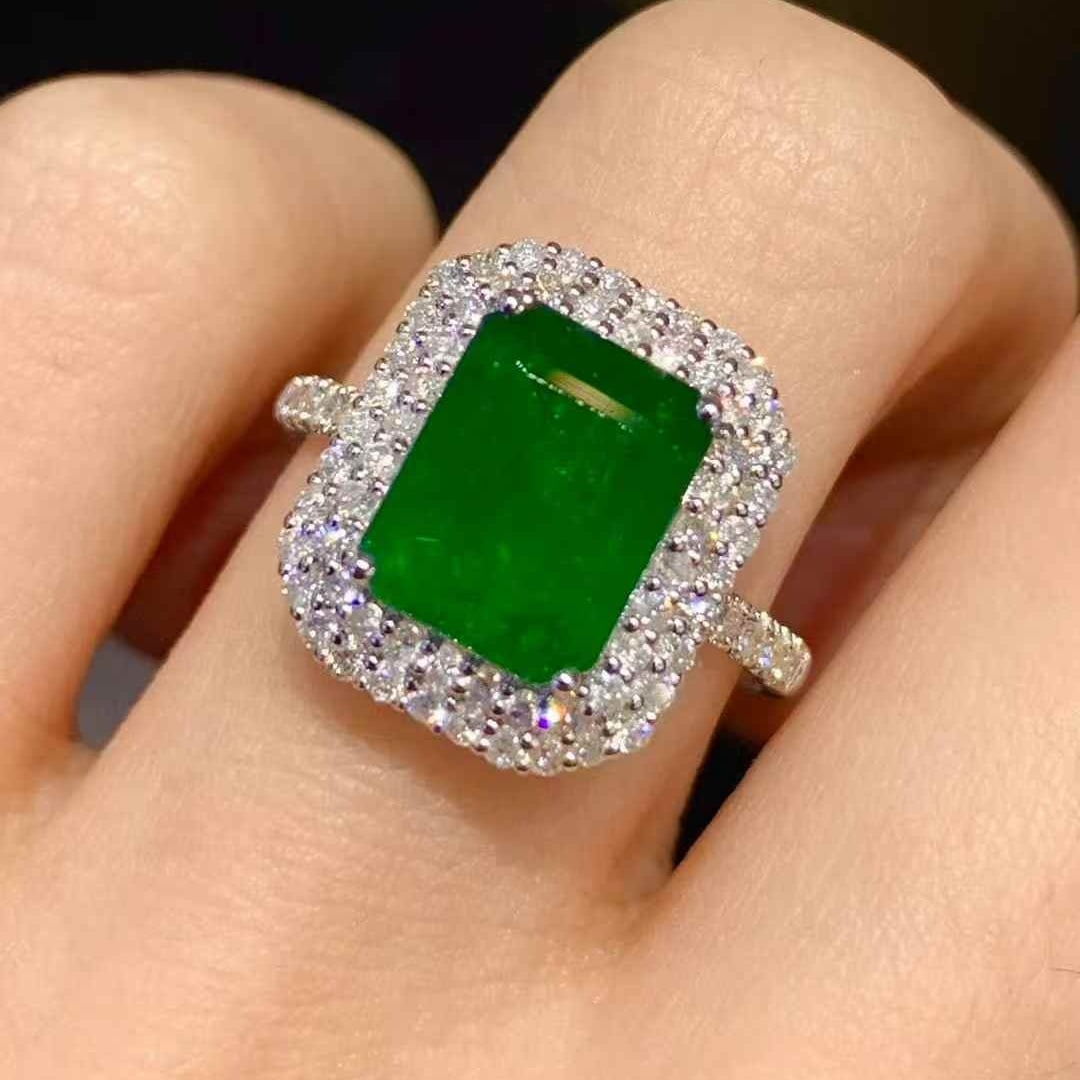 14k Gold 2.08 Ct Natural Emerald & Diamond Ring - 4