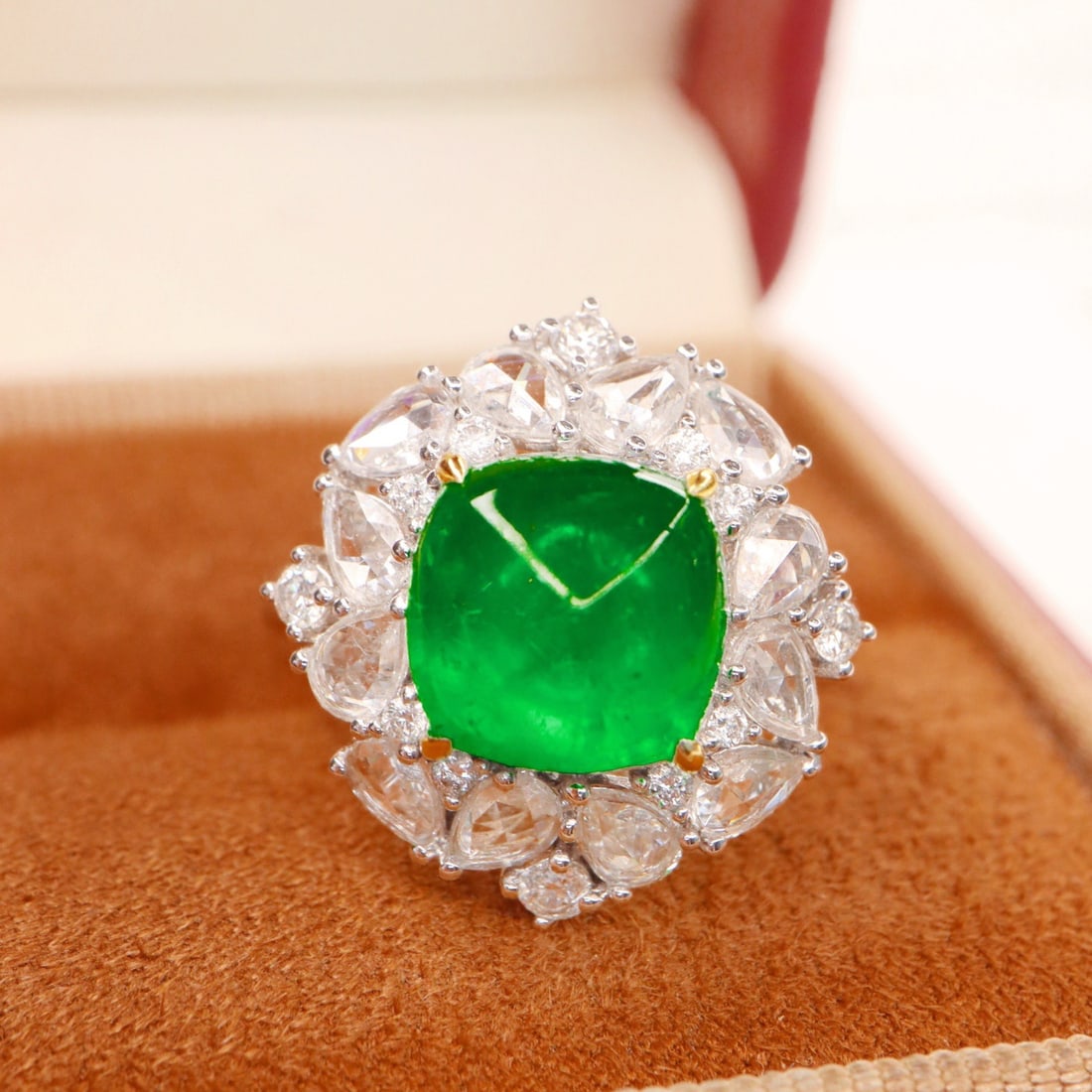 14k Gold 4.19 Ctw Vivid Green Natural Emerald & Diamond Ring - 3