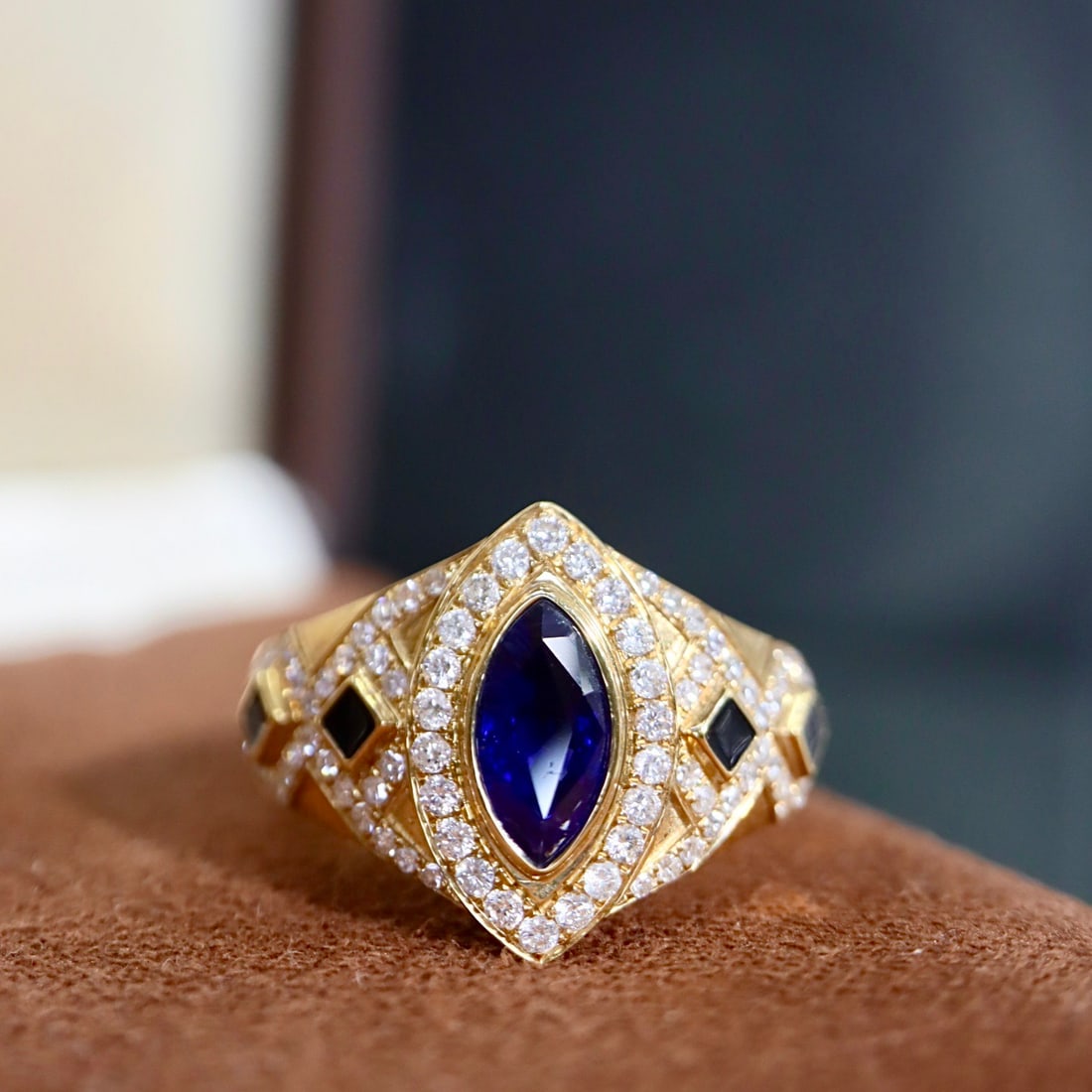 14k Gold 1.37 Ctw Natural Sapphire & Diamond Ring: Ref:231114058 // gold content:14k gold // ring size:7. 25us // // main gemstone:sapphire // shape:marquise // carat weight:1. 0ct // color:blue // treatment:natural // // adjacent gemstone 2 :