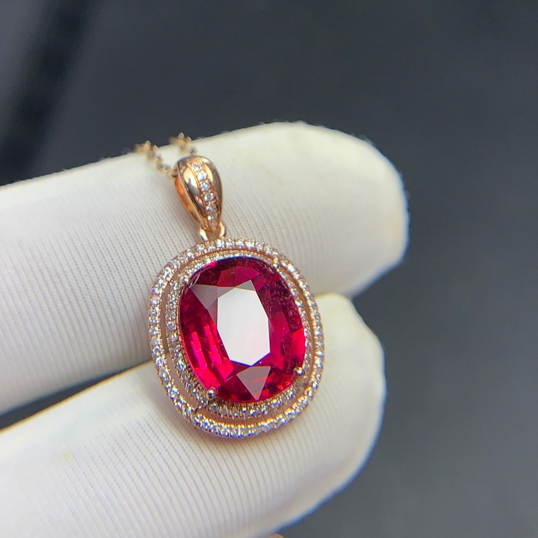 14k Gold 3.4 Ct Natural Tourmaline & Diamond Pendant( Without Chain ): Ref:231114089 // gold content:14k gold // main gemstone:tourmaline // shape:oval // carat weight:3. 4ct // color:red // treatment:natural // // adjacent gemstone 2 : diamond // shape:round // clarity