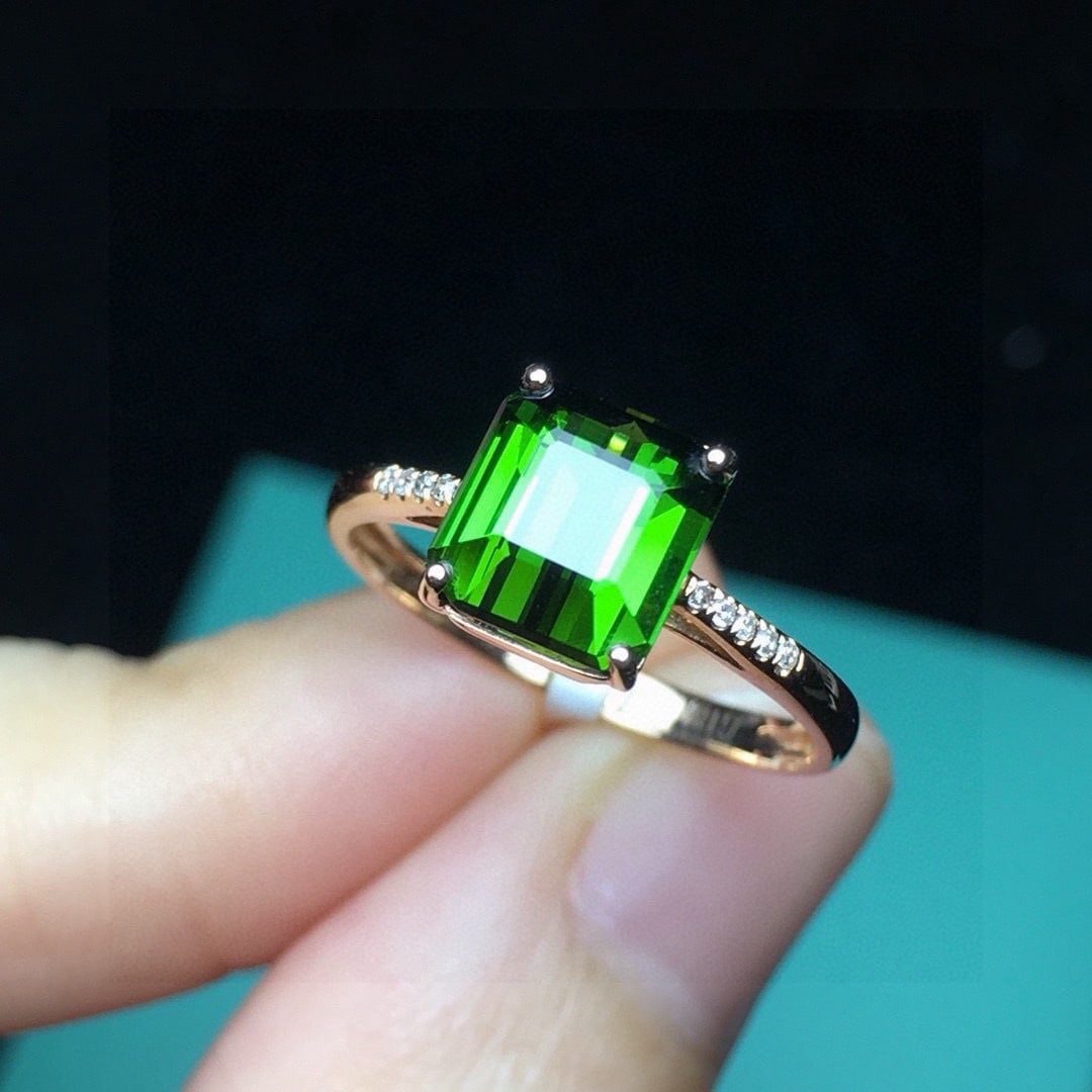 14k Gold 2.22 Ct Natural Tourmaline & Diamond Ring: Ref:231114113 // gold content:14k gold // ring size:7. 25us // // main gemstone:tourmaline // shape:octagonal // carat weight:2. 22ct // color:green // treatment:natural // // adjacent gemstone 2 :