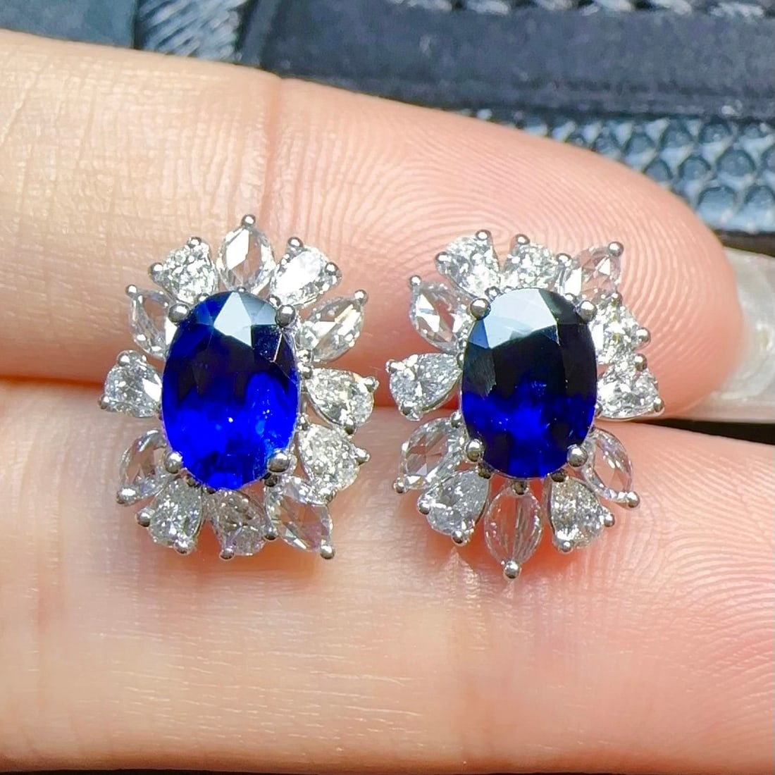 14k Gold 2.83 Ctw Natural Sapphire & Diamond Earrings: Ref:231114158 // gold content:14k gold // main gemstone:sapphire // shape:oval // carat weight:1. 85ct // color:blue // treatment:natural // // adjacent gemstone 2 : diamond // shape:multiple //