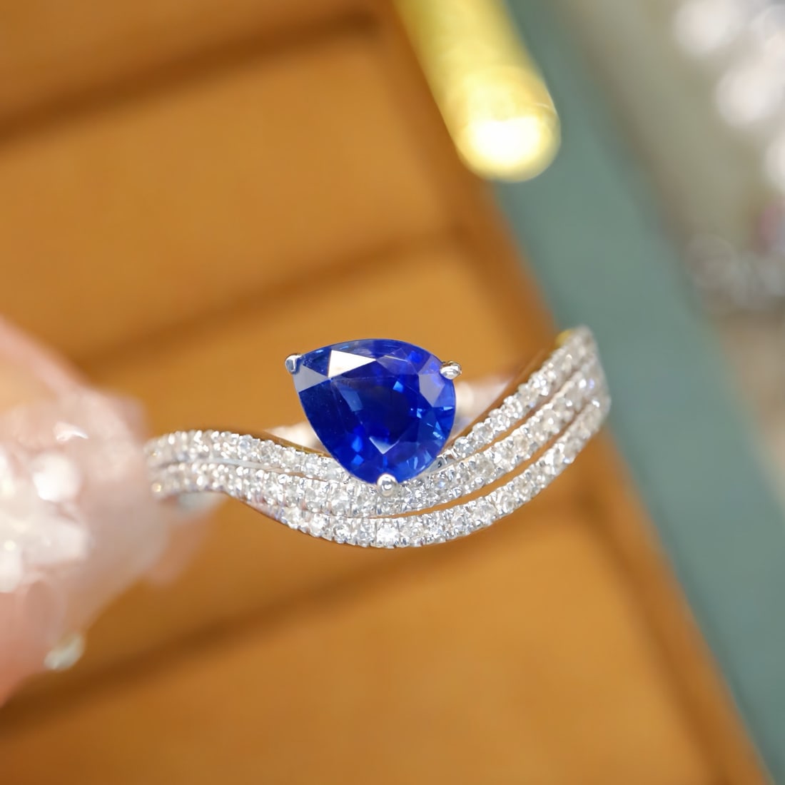 14k Gold 1.20 Ctw Natural Sapphire & Diamond Ring: Ref:231114172 // gold content:14k gold // ring size:7. 25us // // main gemstone:sapphire // shape:pear // carat weight:0. 97ct // color:royal blue // treatment:natural // // adjacent gemstone 2 : diam