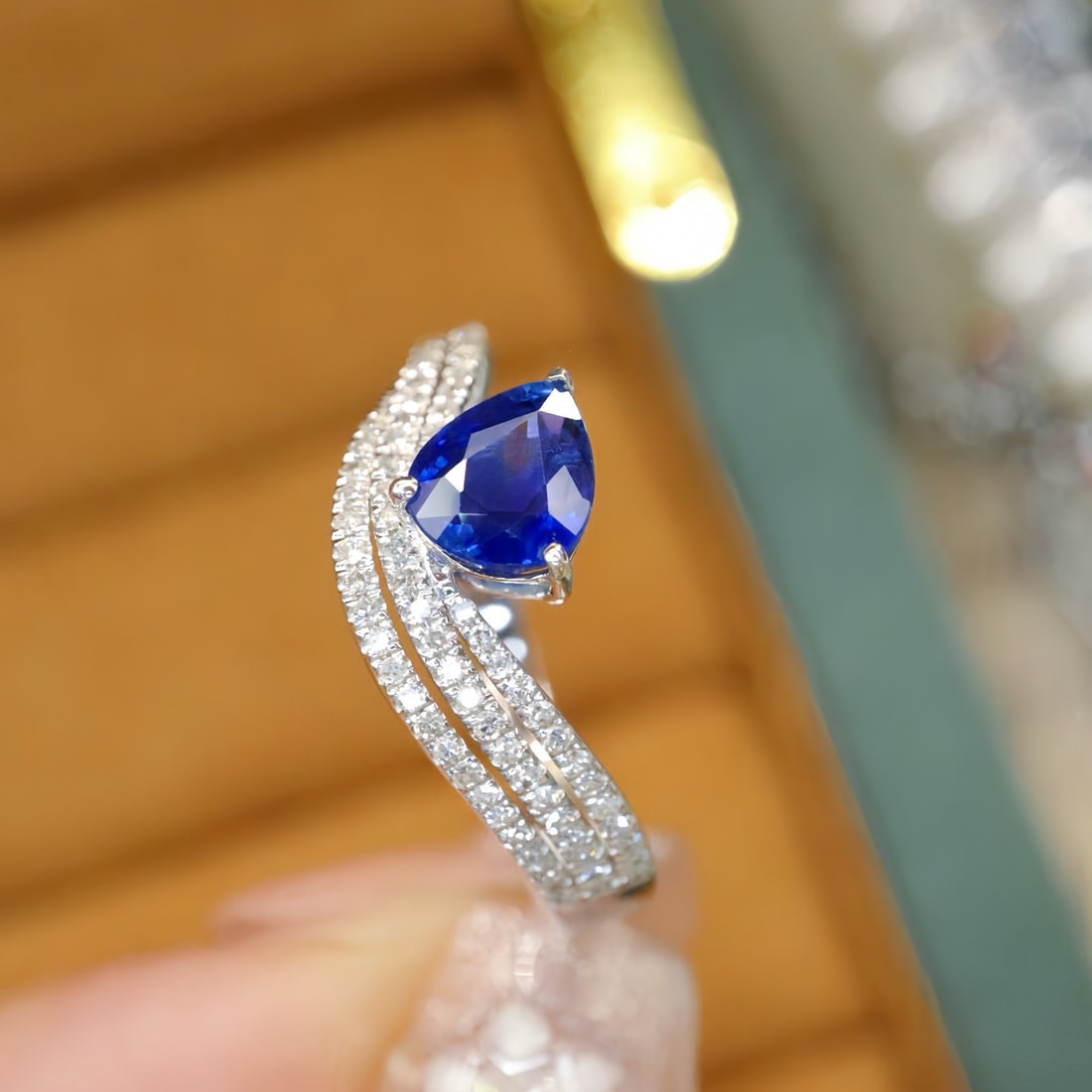 14k Gold 1.20 Ctw Natural Sapphire & Diamond Ring - 3