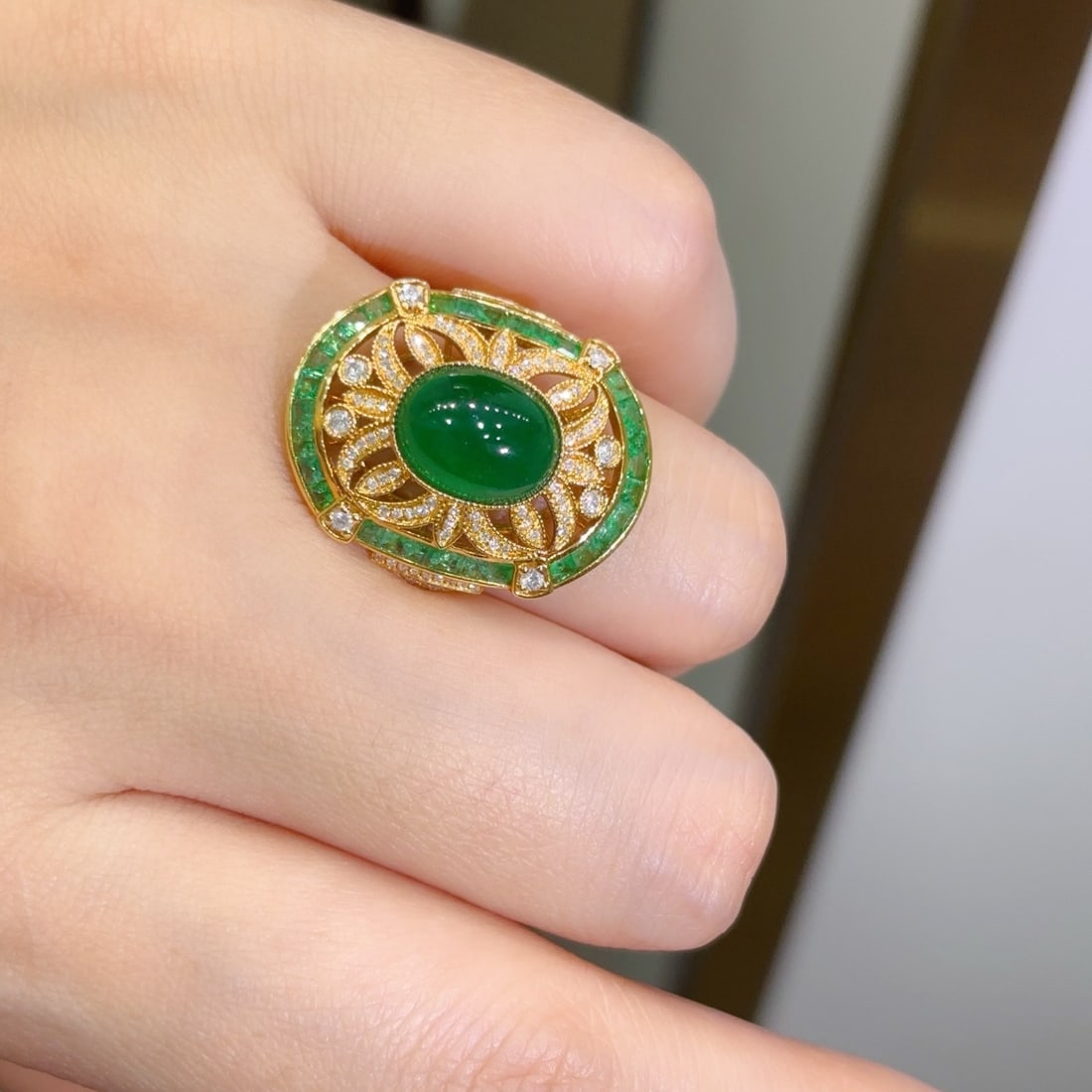 14k Gold 5 Ct Natural Emerald & Diamond Ring - 4