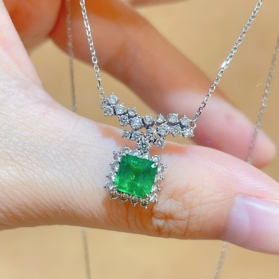 14k Gold 2.18 Ctw Vivid Green Natural Emerald & Diamond Necklace - 6
