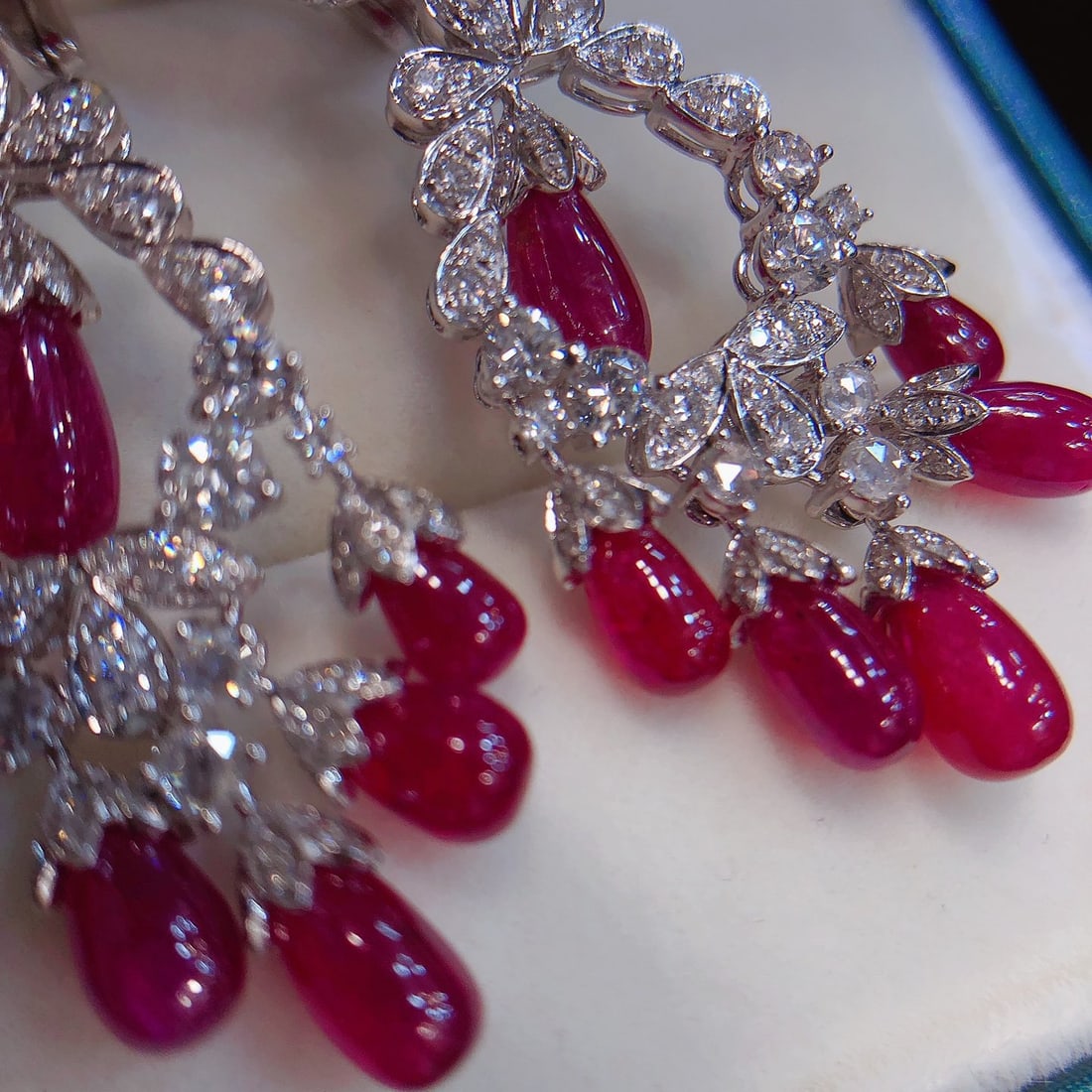 14k Gold 21.90 Ctw Natural Ruby & Diamond Earrings - 5