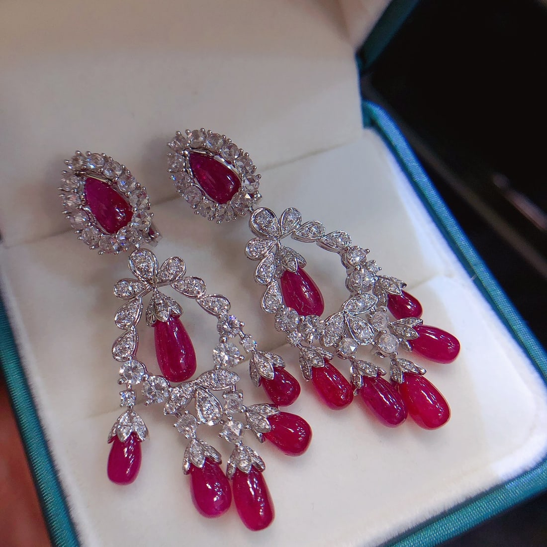 14k Gold 21.90 Ctw Natural Ruby & Diamond Earrings - 6