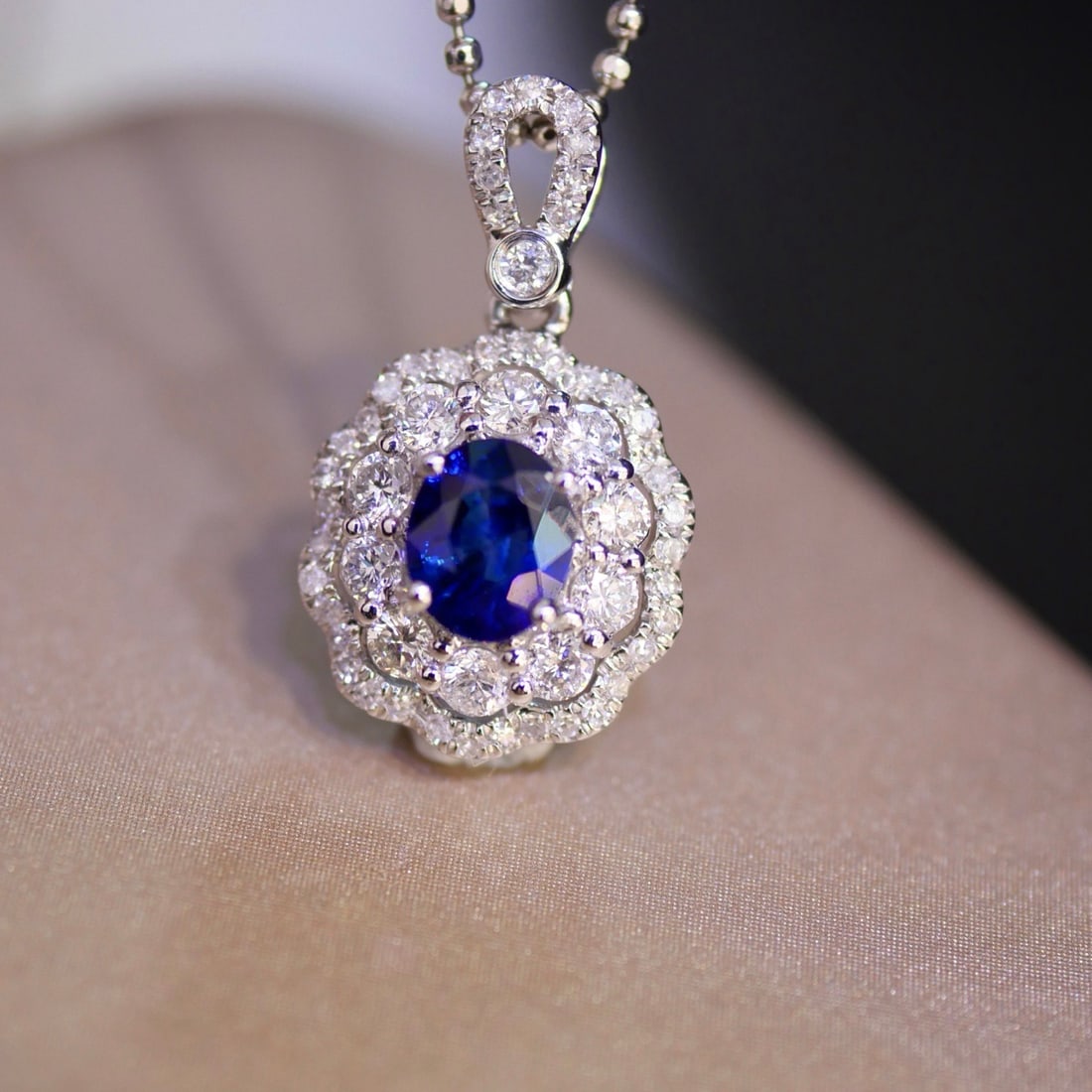 14k Gold 0.70 Ctw Natural Sapphire & Diamond Pendant( Without Chain ): Ref:231114200 // gold content:14k gold // main gemstone:sapphire // shape:oval // carat weight:0. 45ct // color:blue // treatment:natural // // adjacent gemstone 2 : diamond // shape:round // carat