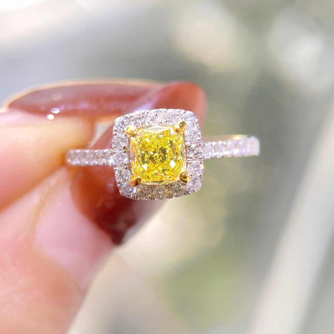 Gia Certified 14k Gold 1.38 Ctw Natural Yellow Diamond & Diamond Ring: Ref:231114205 // gold content:14k gold // ring size:7. 25us // // main gemstone:yellow diamond // certified:gia // shape:cushion // carat weight:1. 01ct // clarity grade:si2 // color:yellow //