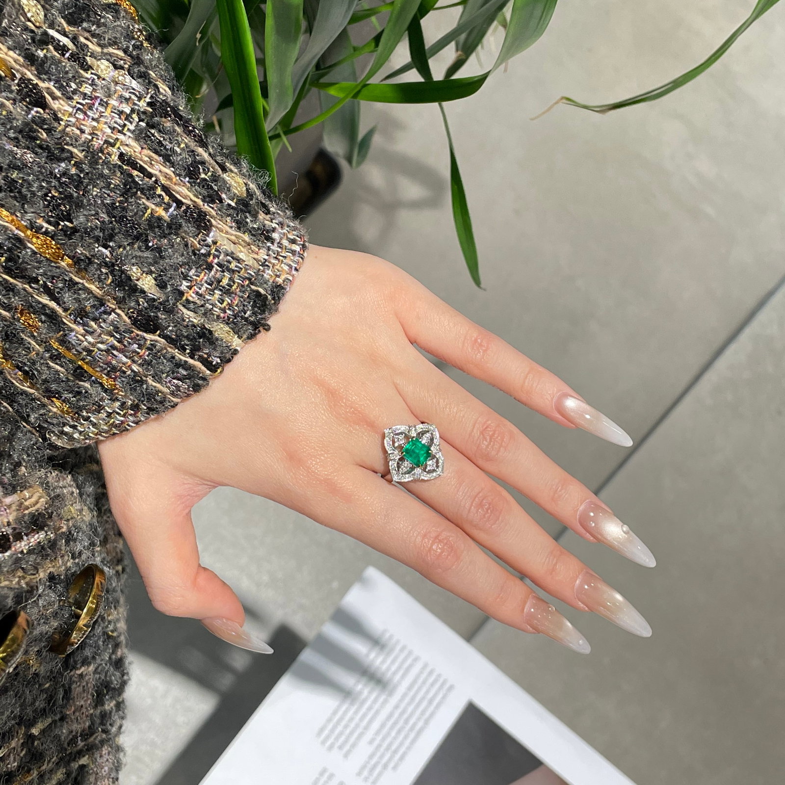 14k Gold 1.3 Ct Vivid Green Natural Emerald & Diamond Ring - 7