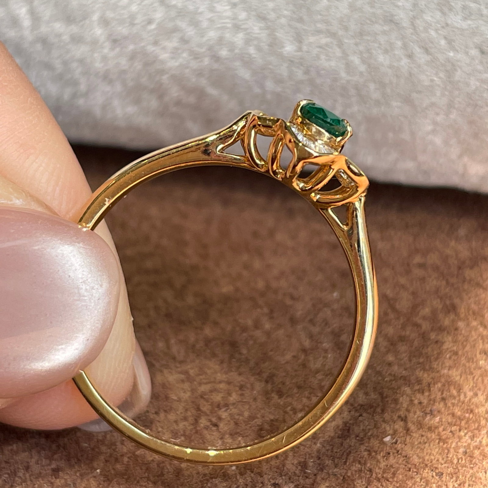 14k Gold 0.34 Ct Vivid Green Natural Emerald & Diamond Ring - 6