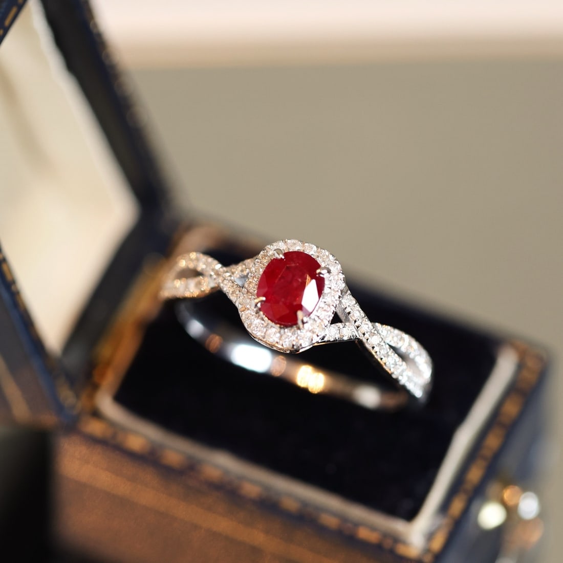 14k Gold 0.87 Ctw Vivid Red Natural Ruby & Diamond Ring: Ref:231114224 // gold content:14k gold // ring size:7. 25us // // main gemstone:ruby // shape:oval // carat weight:0. 6ct // color:vivid red // treatment:natural // // adjacent gemstone 2 : diamond