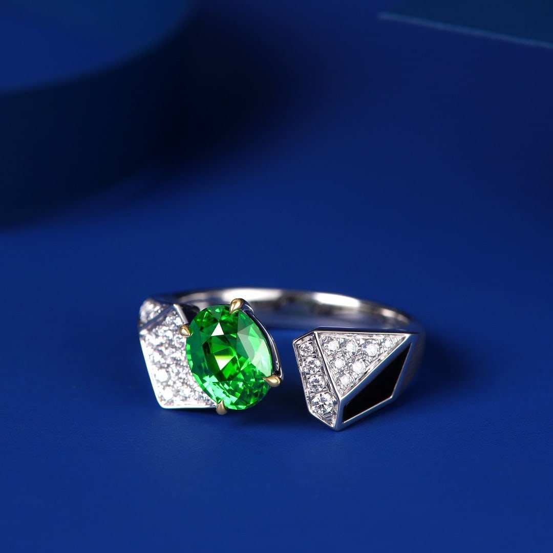 14k Gold 1.57 Ct Vivid Green Natural Tsavorite & Diamond Ring - 2