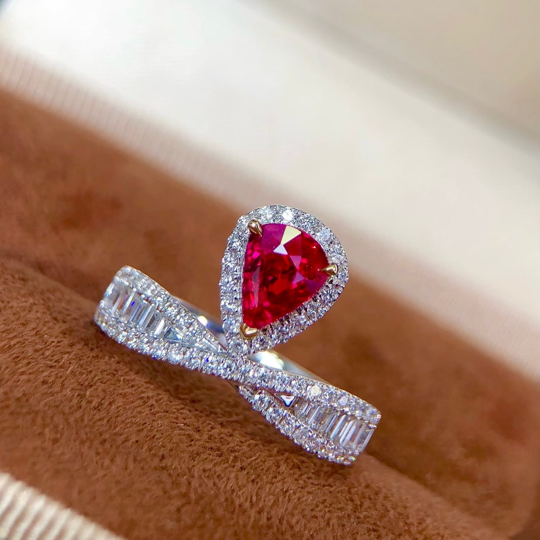 14k Gold 1.62 Ctw Natural Ruby & Diamond Ring: Ref:231114301 // gold content:14k gold // ring size:7. 25us // // main gemstone:ruby // shape:marquise // carat weight:1. 1ct // color:red // treatment:natural // // adjacent gemstone 2 : diamond // s