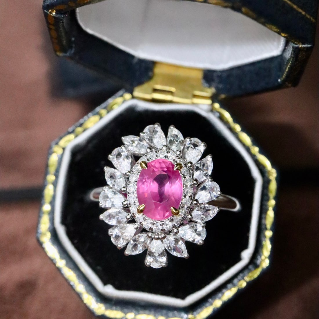 14k Gold 2.08 Ctw Natural Ruby & Sapphire Ring: Ref:231114303 // gold content:14k gold // ring size:7. 25us // // main gemstone:ruby // shape:oval // carat weight:1. 03ct // color:red // treatment:natural // // adjacent gemstone 2 : sapphire //