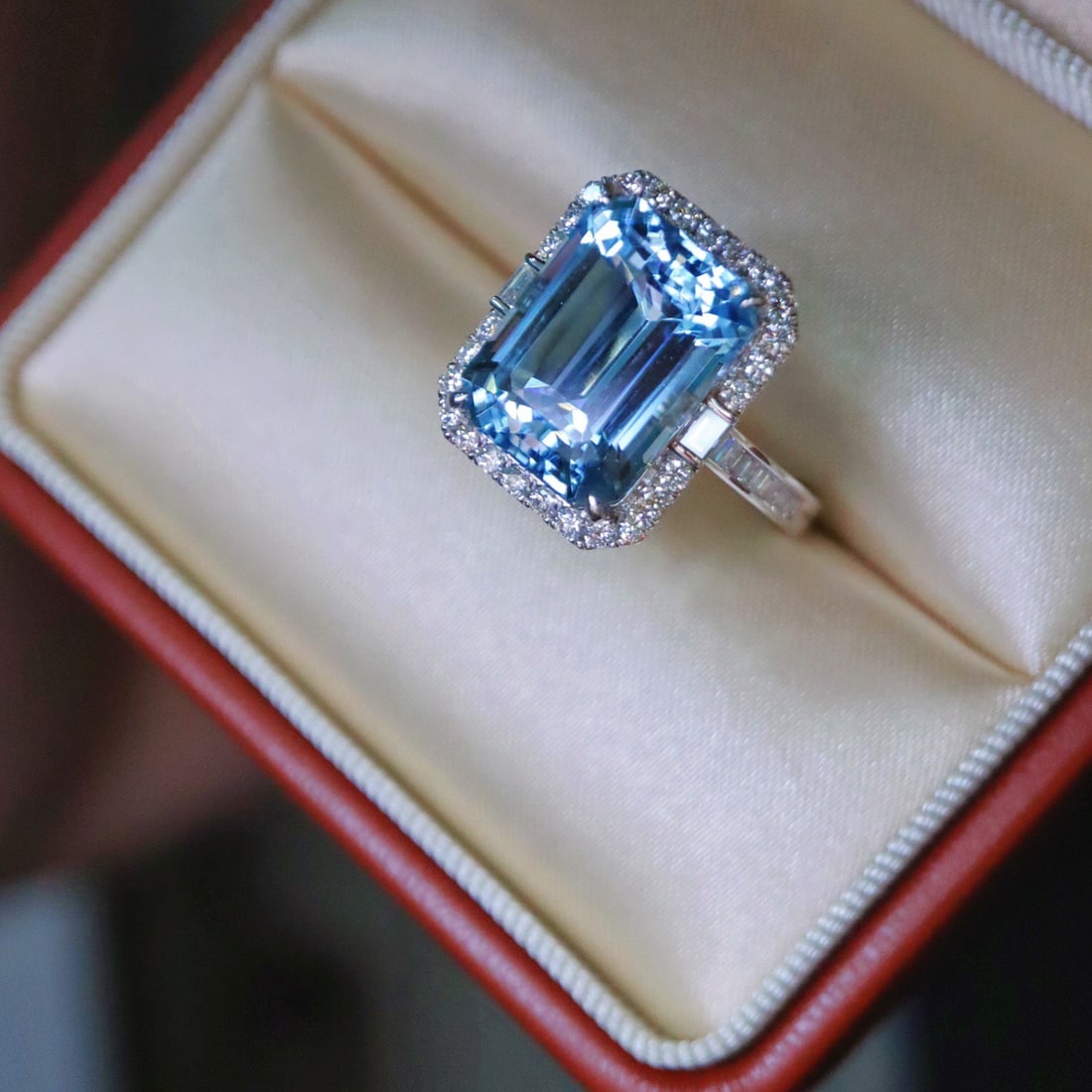 14k Gold 7.09 Ctw Natural Aquamarine & Diamond Ring - 5