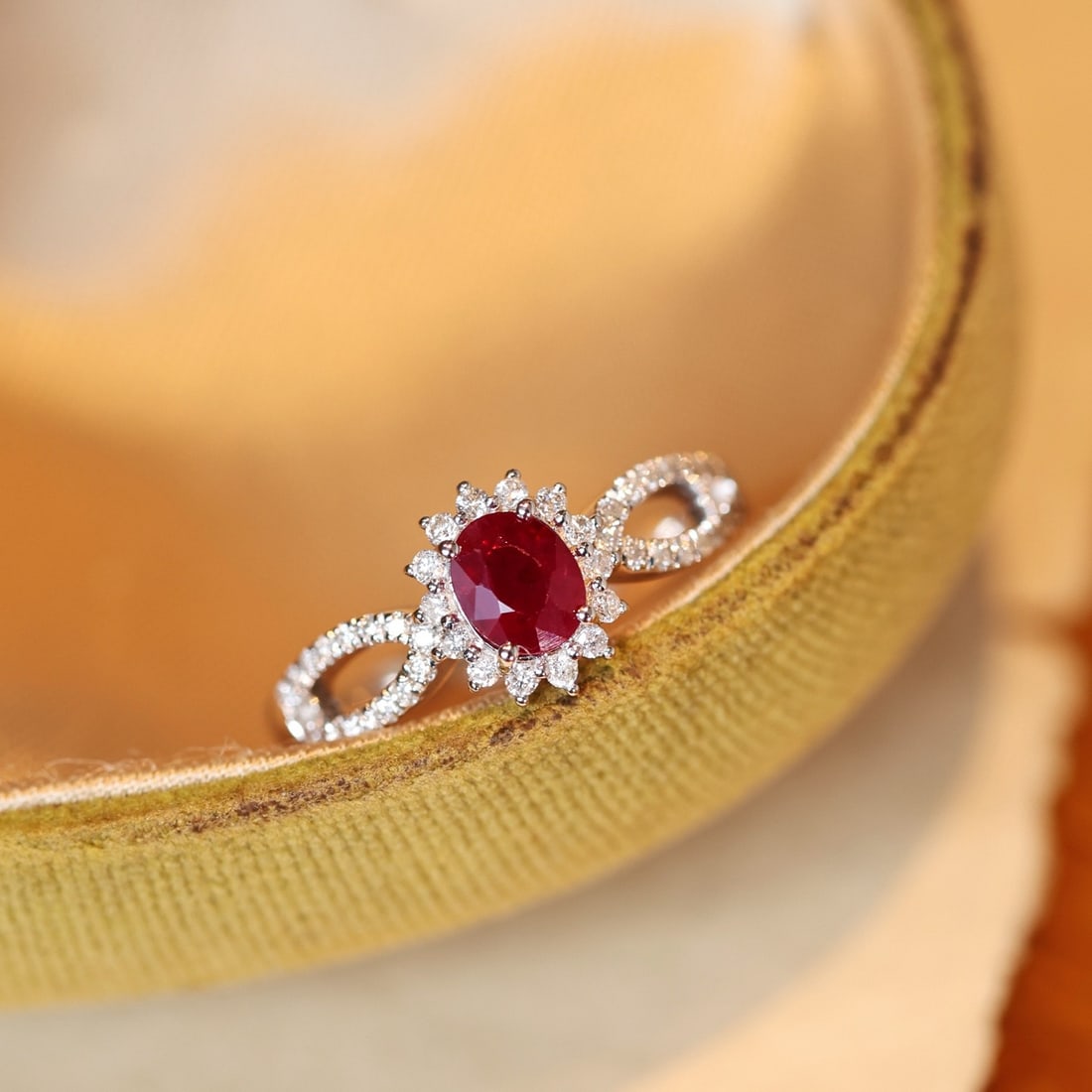 14k Gold 0.89 Ctw Natural Ruby & Diamond Ring: Ref:231114312 // gold content:14k gold // ring size:7. 25us // // main gemstone:ruby // shape:oval // carat weight:0. 6ct // color:red // treatment:natural // // adjacent gemstone 2 : diamond // shape