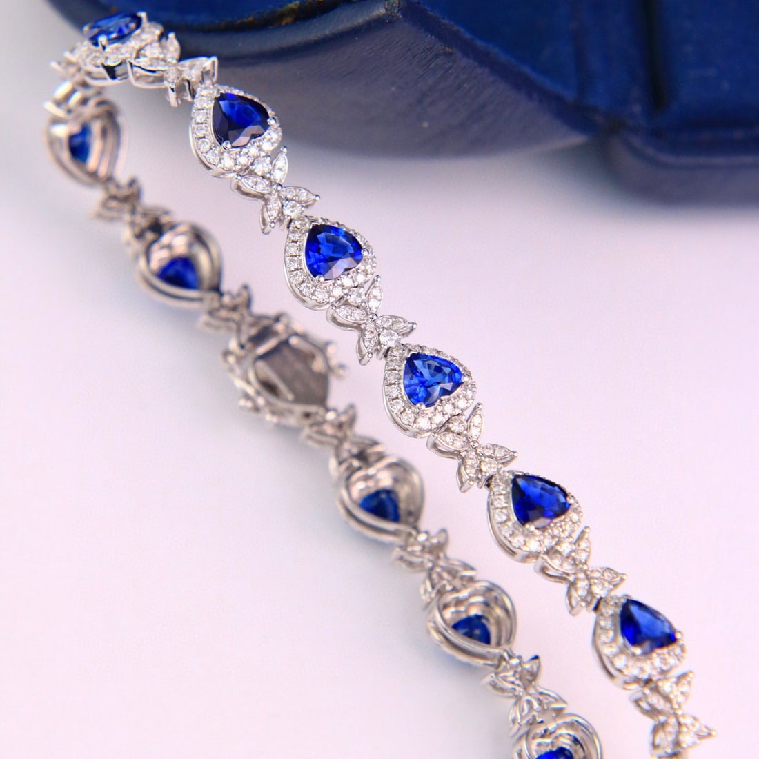 14k Gold 8.48 Ctw Natural Sapphire & Diamond Bracelet - 3