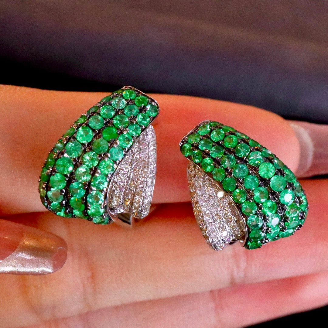 14k Gold 3.34 Ctw Natural Emerald & Diamond Earrings - 5