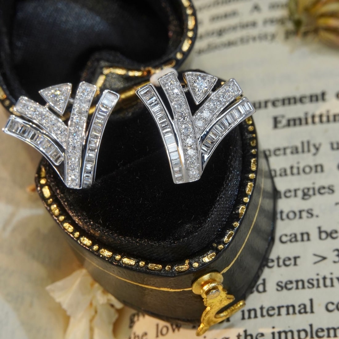 14k Gold 0.68 Ct Natural H Diamond Earrings - 5