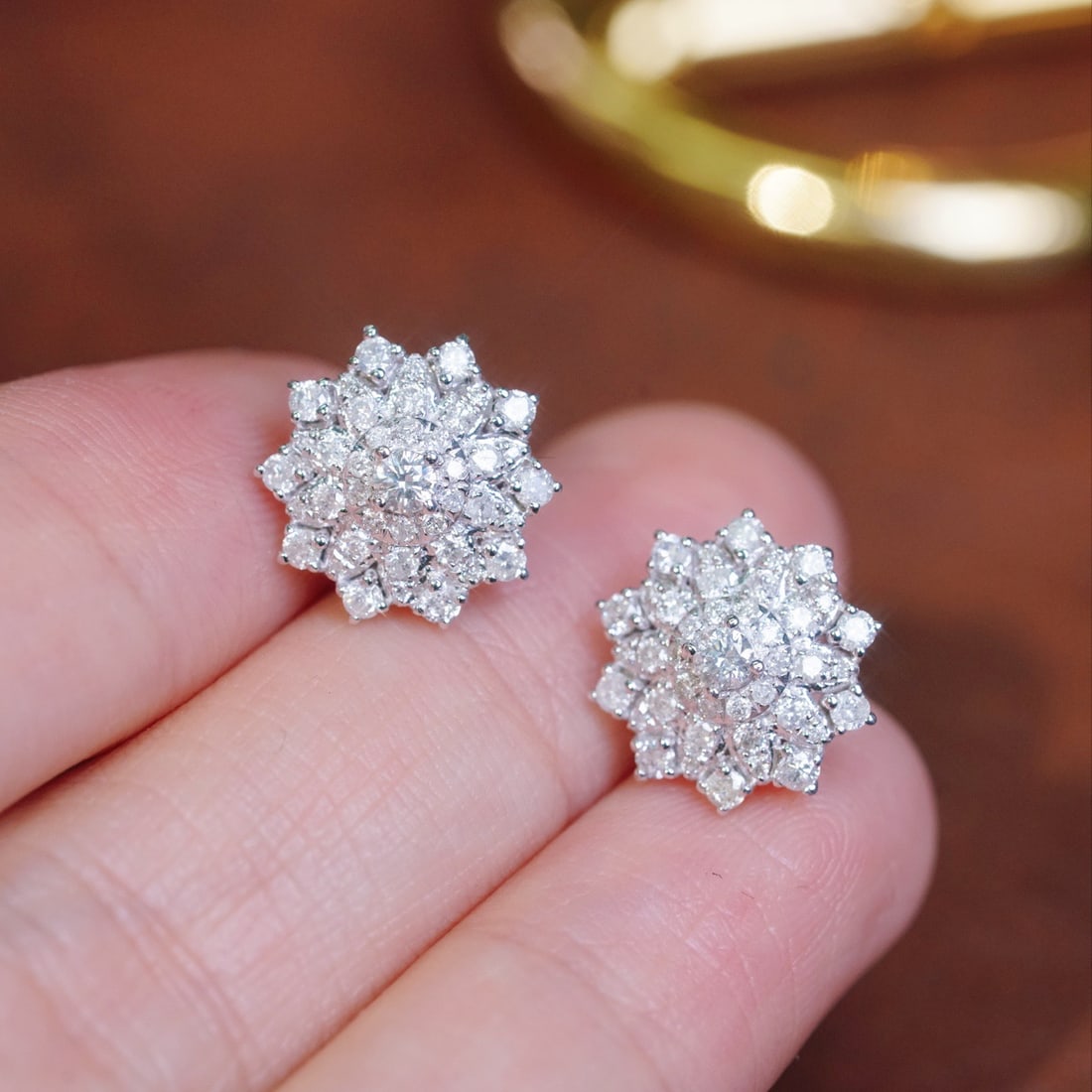 14k Gold 0.86 Ct Natural H Diamond Earrings - 4