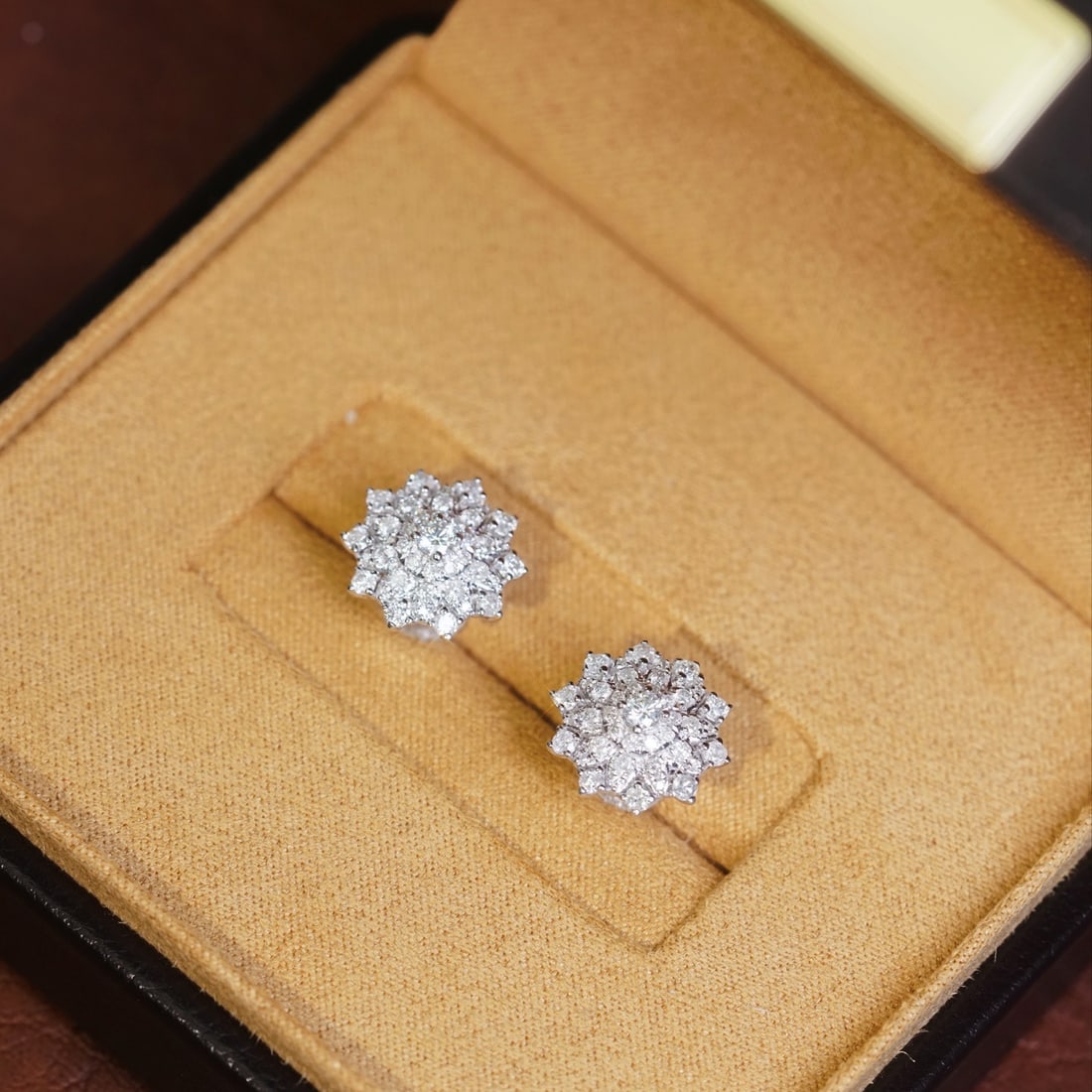 14k Gold 0.86 Ct Natural H Diamond Earrings - 5
