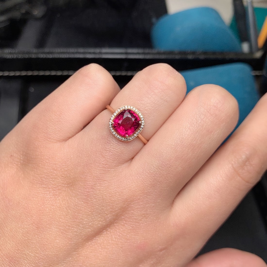 14k Gold 1.9 Ct Natural Tourmaline & Diamond Ring - 9