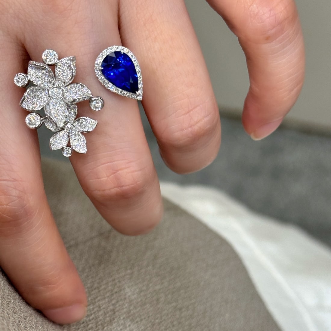 14k Gold 3.10 Ctw Natural Sapphire & Diamond Ring - 2