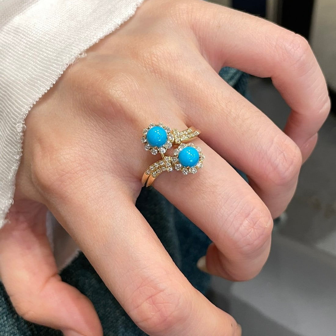 14k Gold 1.2 Ct Natural Blue Turquoise & Diamond Ring - 2