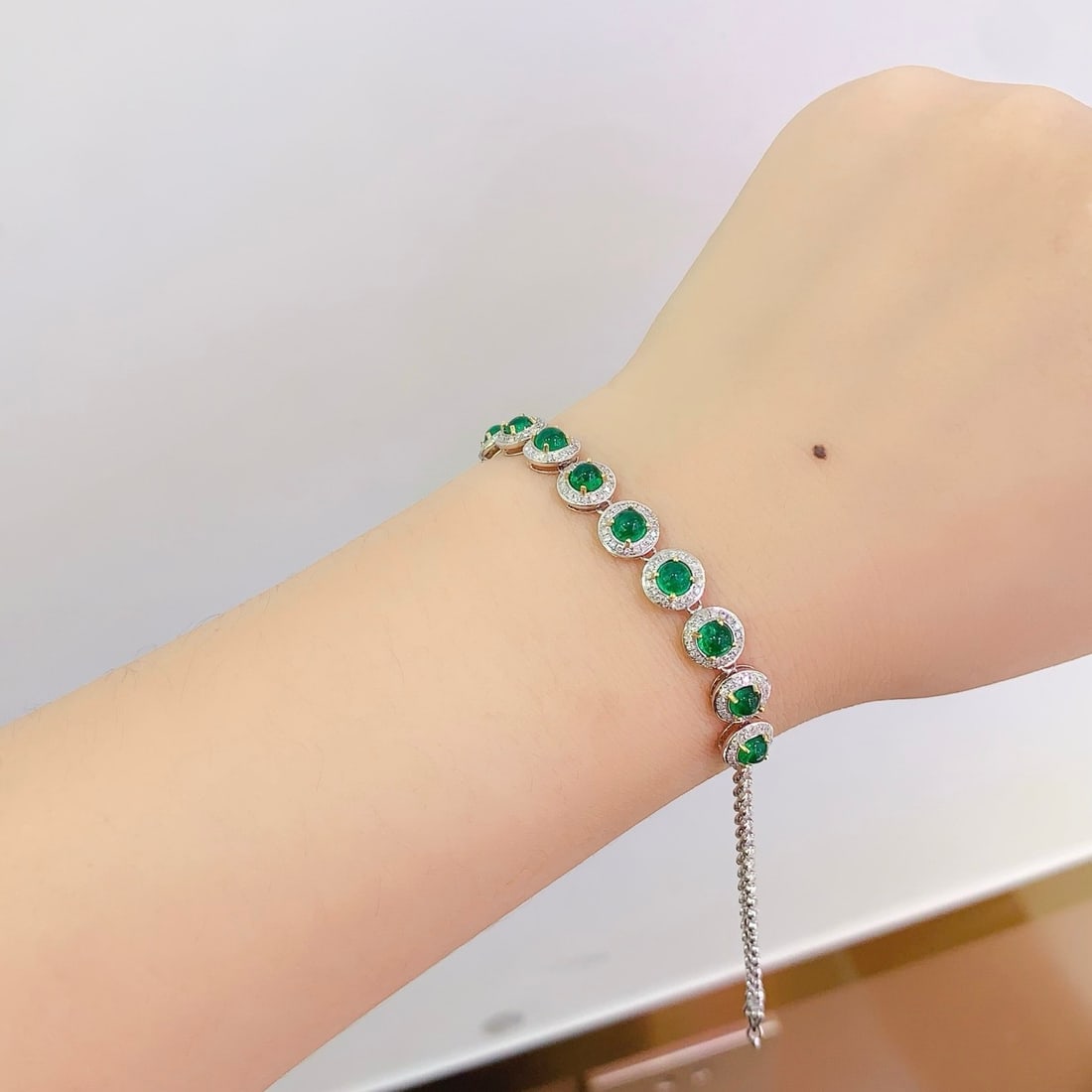 14k Gold 4.6 Ct Vivid Green Natural Emerald & Diamond Bracelet - 6