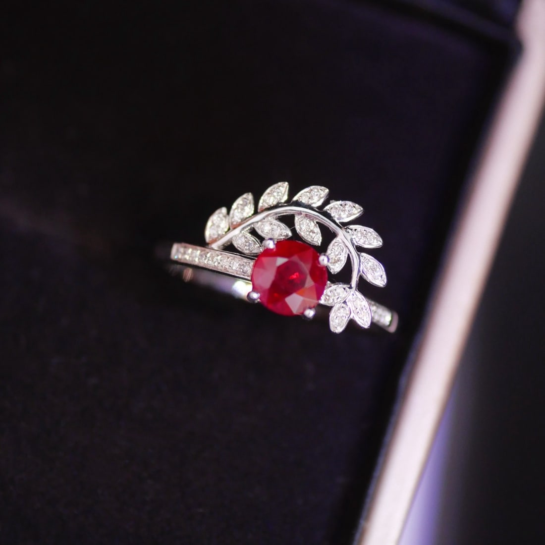 14k Gold 0.92 Ctw Natural Ruby & Diamond Ring: Ref:231114376 // gold content:14k gold // ring size:7. 25us // // main gemstone:ruby // shape:round // carat weight:0. 80ct // color:red // treatment:natural // cut grade:g // // adjacent gemstone 2