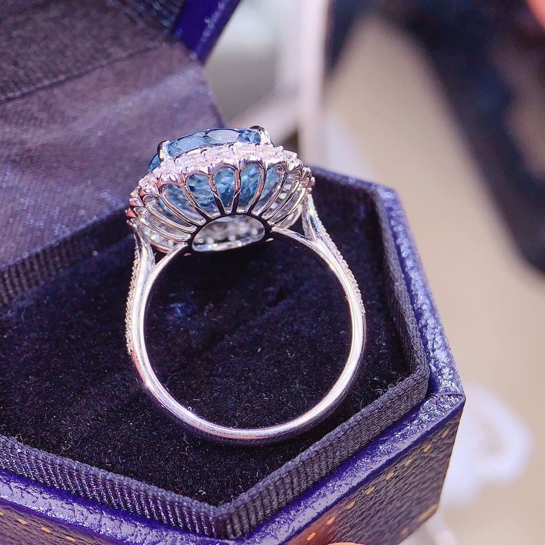 14k Gold 6 Ct Natural Aquamarine & Diamond Ring - 5