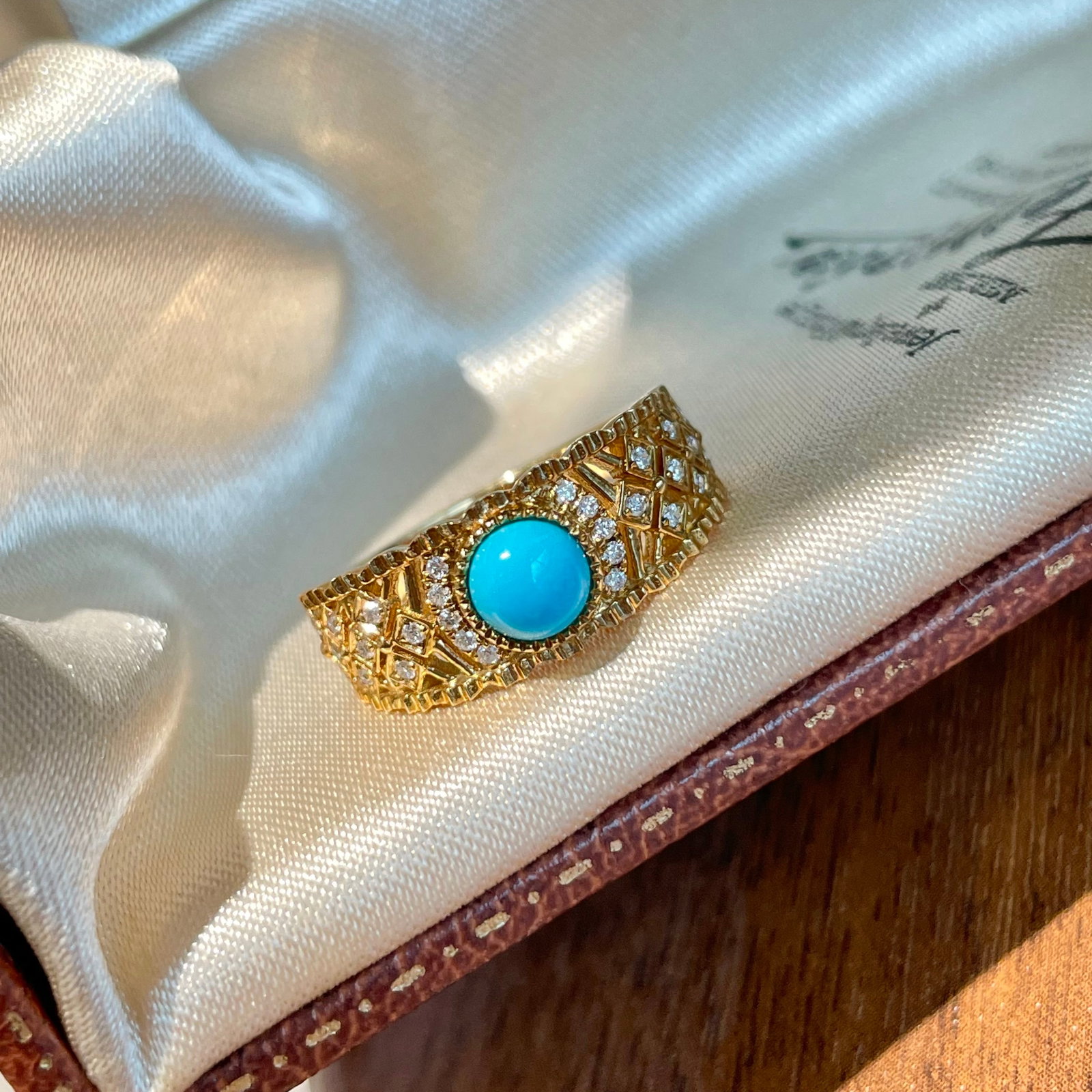 14k Gold 0.5 Ct Natural Blue Turquoise & Diamond Ring: Ref:231114394 // gold content:14k gold // ring size:7. 25us // // main gemstone:blue turquoise // shape:round // carat weight:0. 5ct // color:blue // treatment:natural // cut grade:g // // adjacent