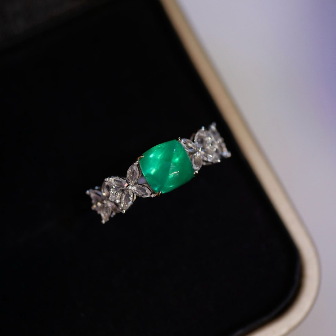 14k Gold 1.43 Ct Natural Emerald & Sapphire Ring - 2