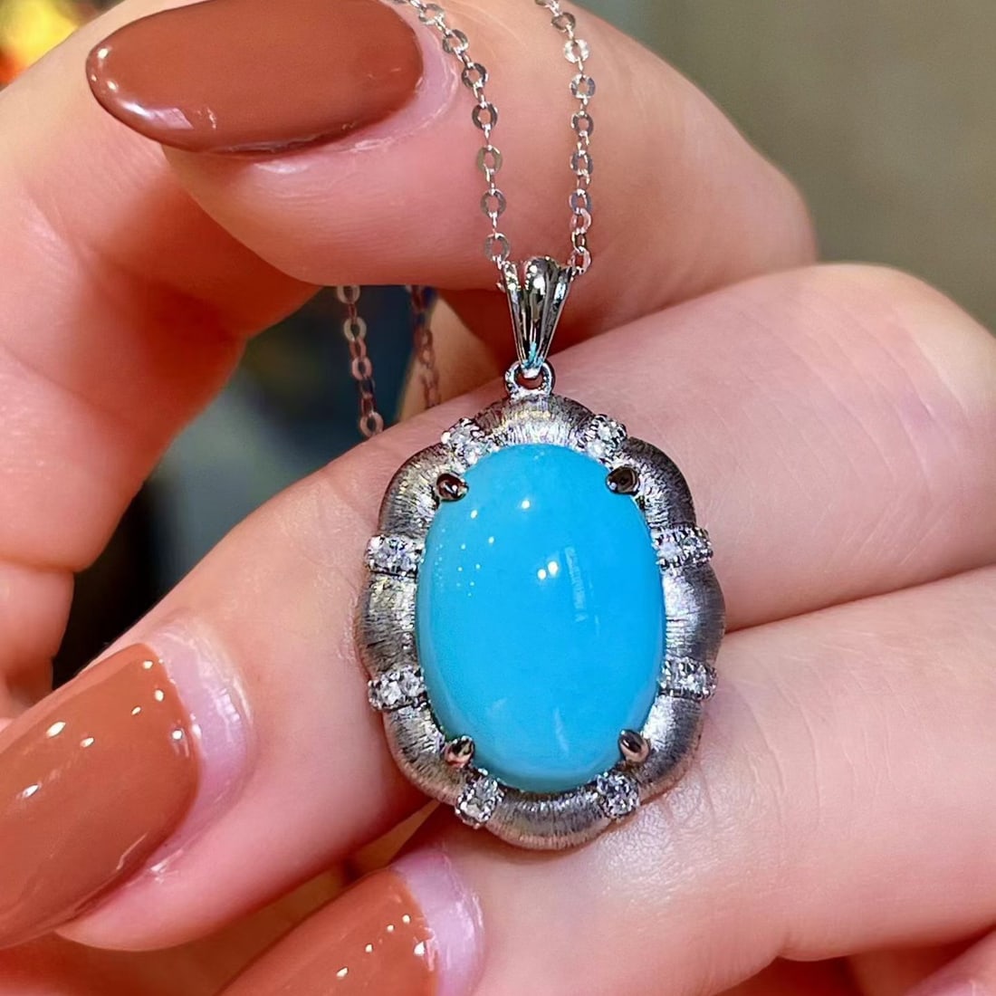 14k Gold 5.21 Ctw Natural Blue Turquoise & Diamond Pendant( Without Chain ): Ref:231114418 // gold content:14k gold // main gemstone:blue turquoise // shape:oval // carat weight:5. 09ct // color:blue // treatment:natural // // adjacent gemstone 2 : diamond // shape:round //