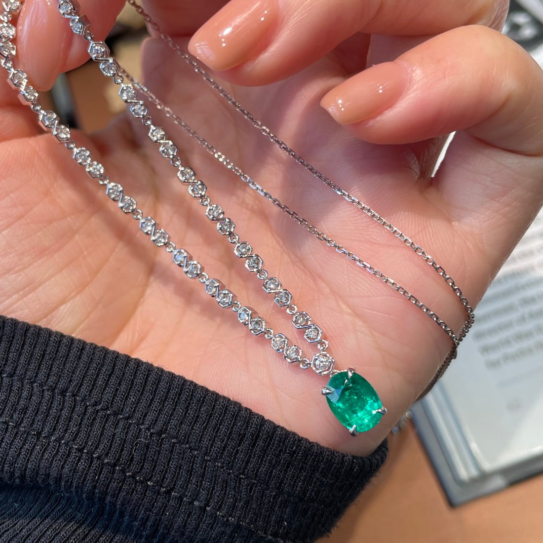 14k Gold 1 Ct Vivid Green Natural Emerald & Diamond Necklace - 3