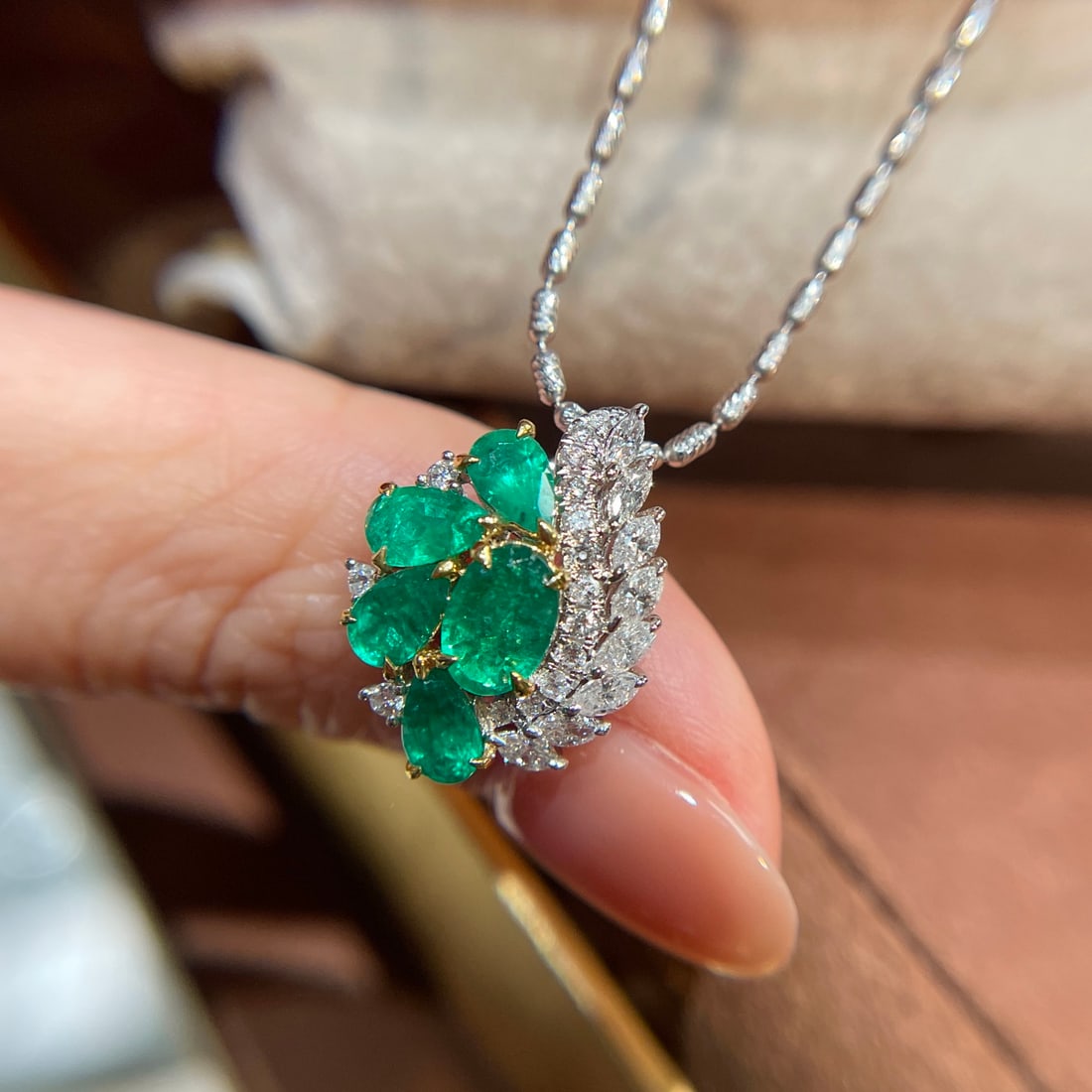 14k Gold 1.07 Ct Vivid Green Natural Emerald & Diamond Pendant( Without Chain ) - 4