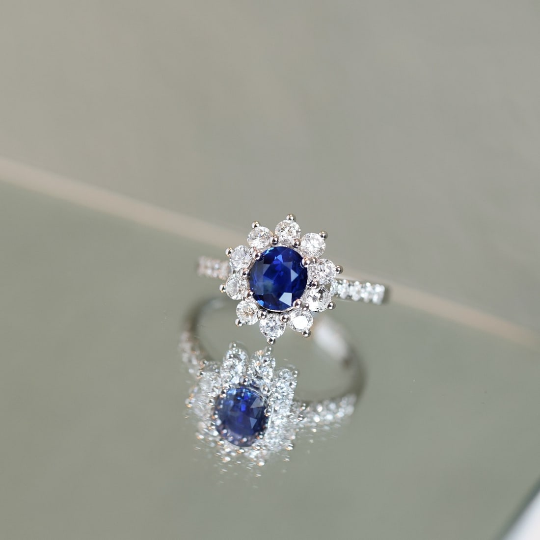 14k Gold 1.92 Ctw Natural Sapphire & Diamond Ring - 6