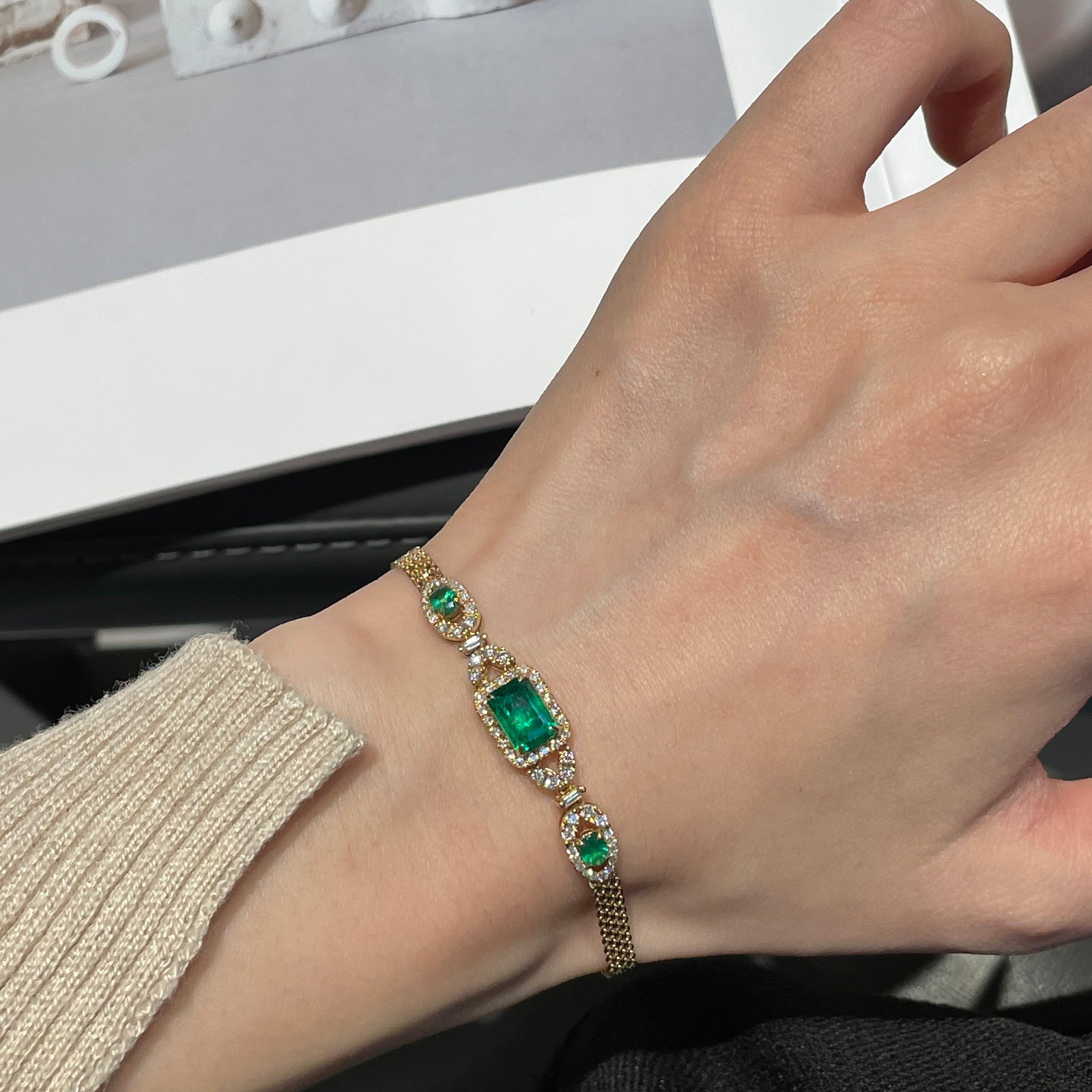 14k Gold 1.35 Ctw Natural Emerald & Emerald Bracelet - 7