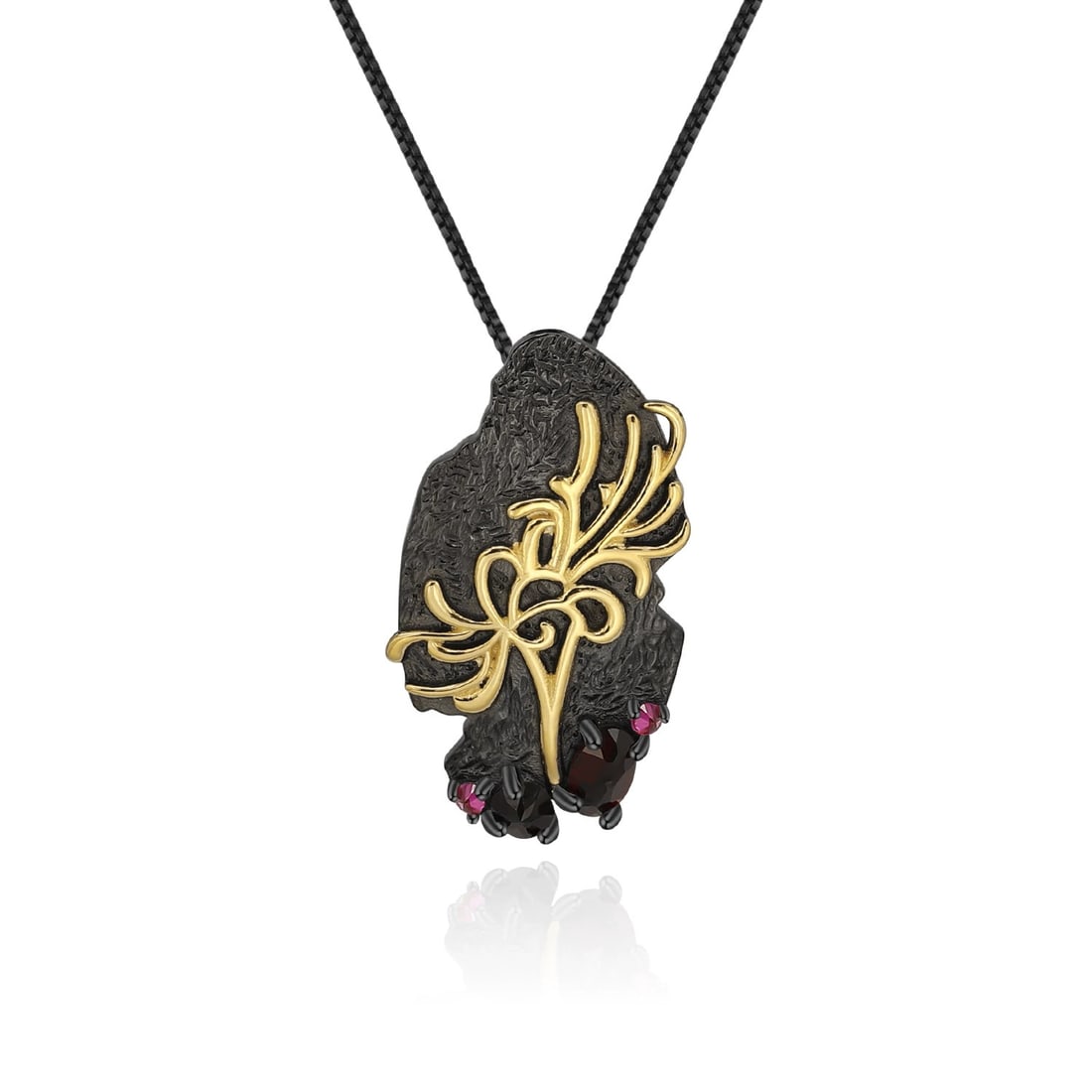 925 Sterling Silver Natural Rhodolite Garnet & Synthetic Ruby Necklace: Ref:260821091 // gold content:925 sterling silver // main gemstone:rhodolite garnet // shape:oval // carat weight:0. 50ct // color:red // treatment:natural // // adjacent gemstone 2 : synthetic ruby /