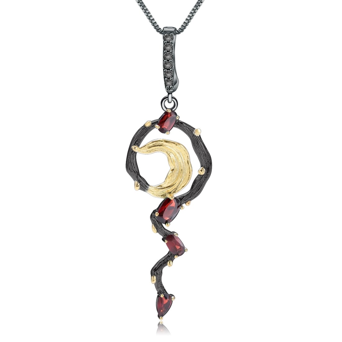 925 Sterling Silver Natural Garnet Necklace: Ref:260821213 // gold content:925 sterling silver // main gemstone:garnet // shape:multiple // carat weight: // color:red // treatment:natural // Condition: New Low Estimate: 380.00 High Estimate: