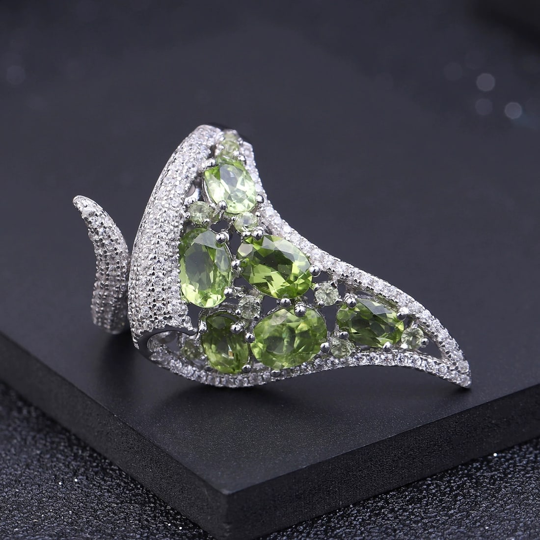 925 Sterling Silver Natural Peridot & Cubic Zirconia Ring - 5