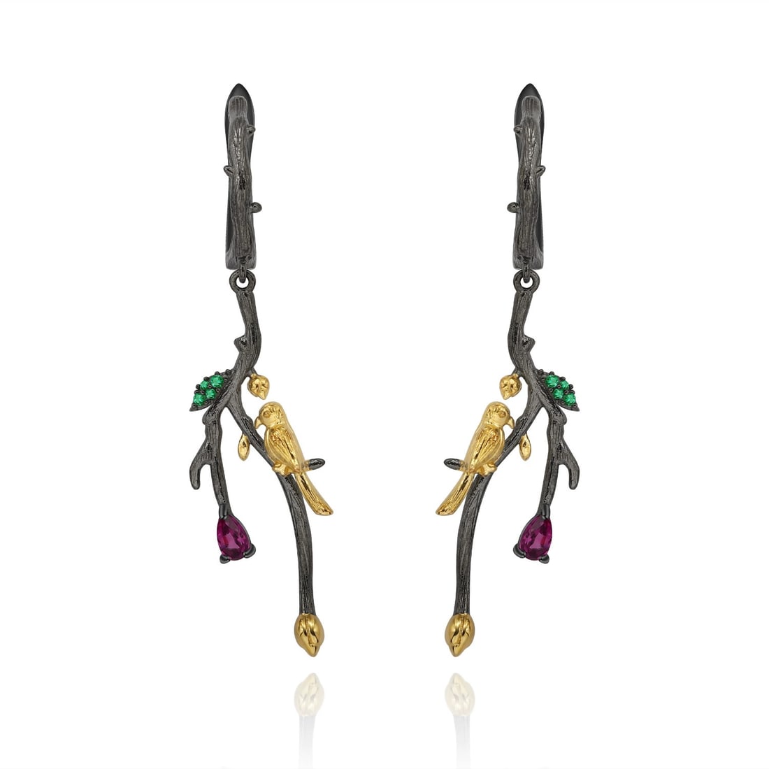 925 Sterling Silver Natural Rhodolite Garnet & Nano Emerald Earrings: Ref:260821324 // gold content:925 sterling silver // main gemstone:rhodolite garnet // shape:pear // carat weight: // color:red // treatment:natural // // adjacent gemstone 2 : nano emerald //